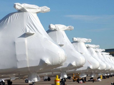 800px US Navy 030116 N 2069B 001 Sea Knights sit on the ramp at North Island after being shrink wrapped